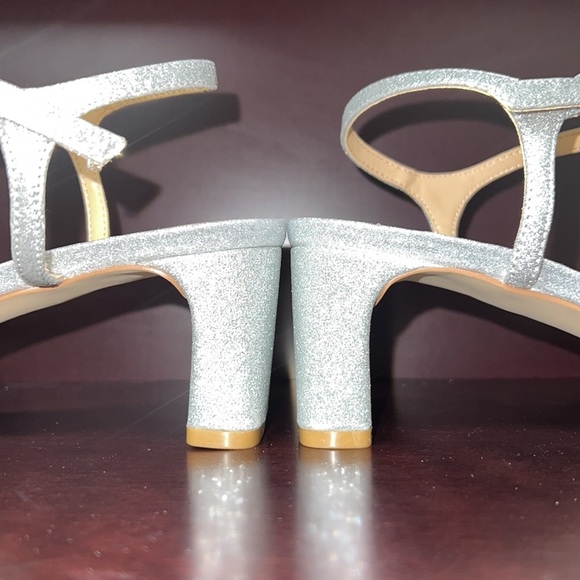 Jewel Badgley Mischka Omari Silver Glitter Party Wedding Formal Block Heel - Picture 9 of 15
